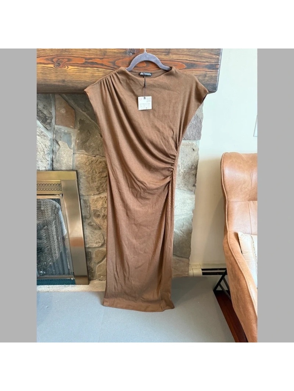 Zara Women’s Ribbed Ruched Dress